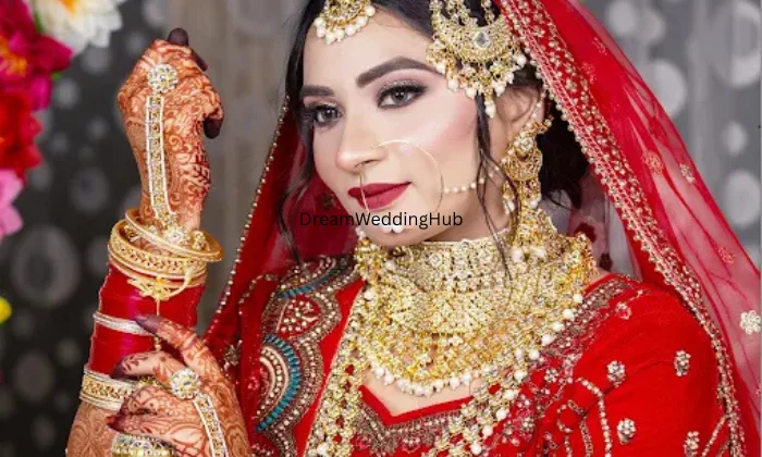 Monika Makeover Artist